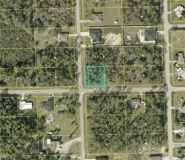 2101 E 9th St, Lehigh Acres, FL 33936