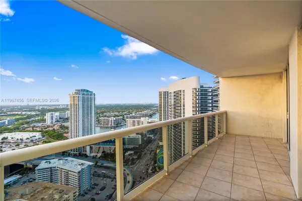 1850 S Ocean Dr #4109, Hallandale Beach, FL 33009
