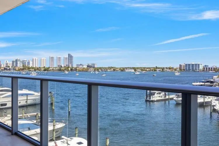 17301 Biscayne Blvd #305, North Miami Beach, FL 33160 - #2