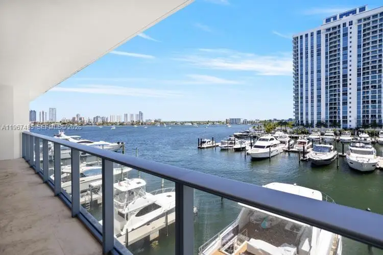 17301 Biscayne Blvd #305, North Miami Beach, FL 33160 - #3