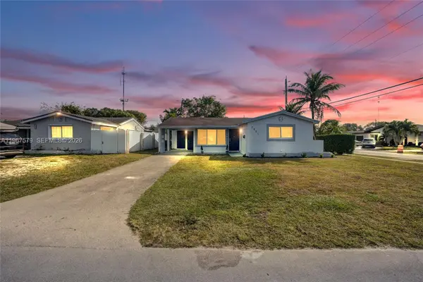 3221 SW 67th Way, Miramar, FL 33023