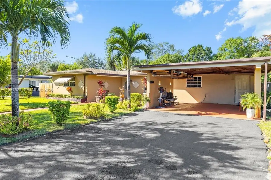 911 SW 39th Ave, Fort Lauderdale, FL 33312 - #2