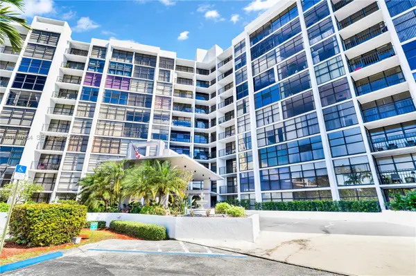 600 Parkview Dr #621, Hallandale Beach, FL 33009