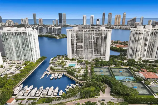 7000 Island Blvd #2404, Aventura, FL 33160