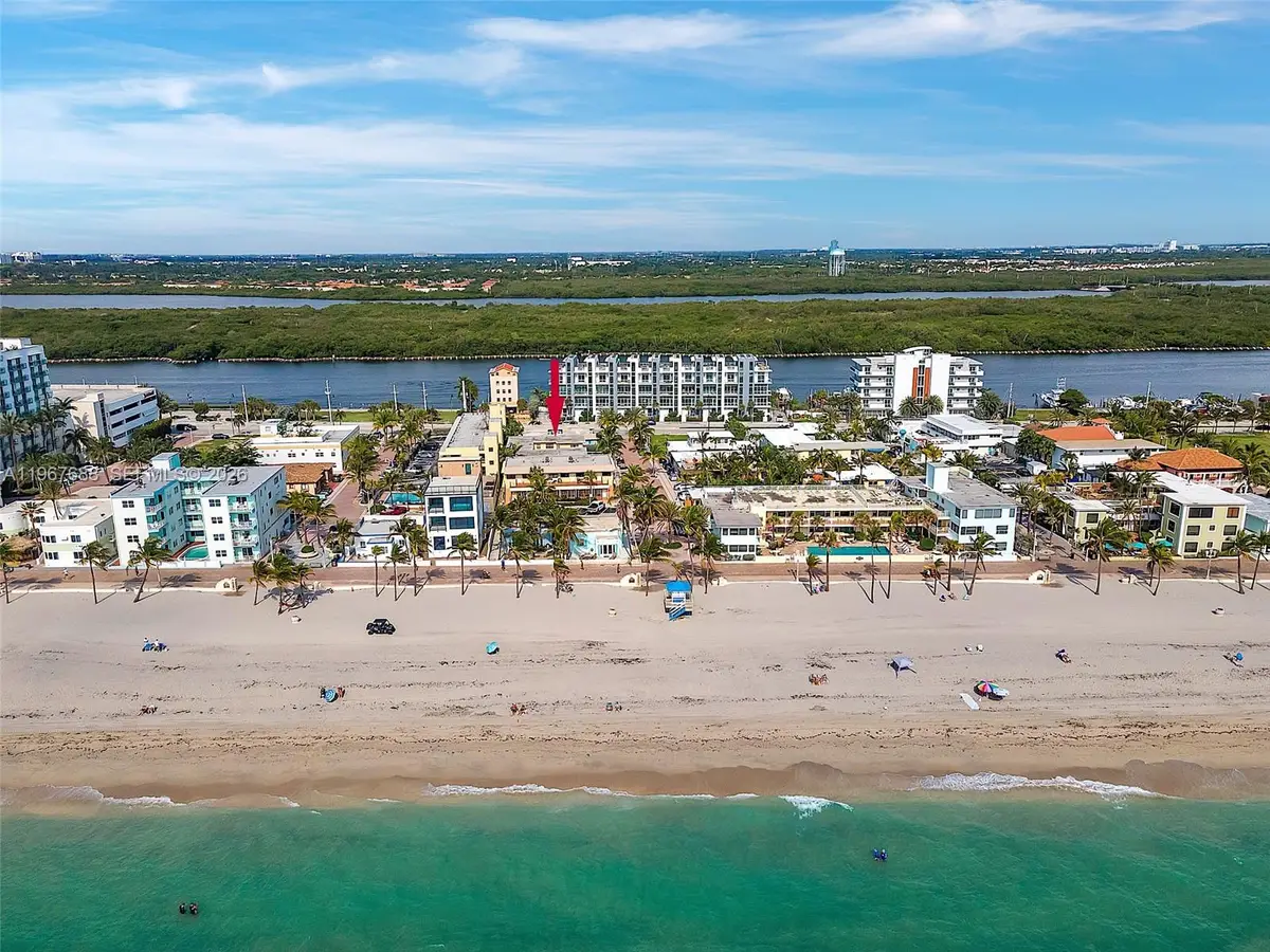 322 Harding St #B202, Hollywood, FL 33019 - #1