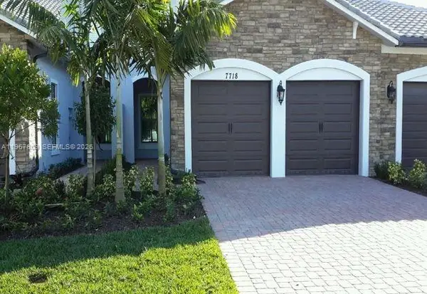 7718 N Blue Spring Dr, Parkland, FL 33067