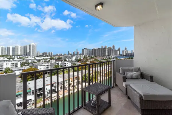 3703 NE 166th St #904, North Miami Beach, FL 33160