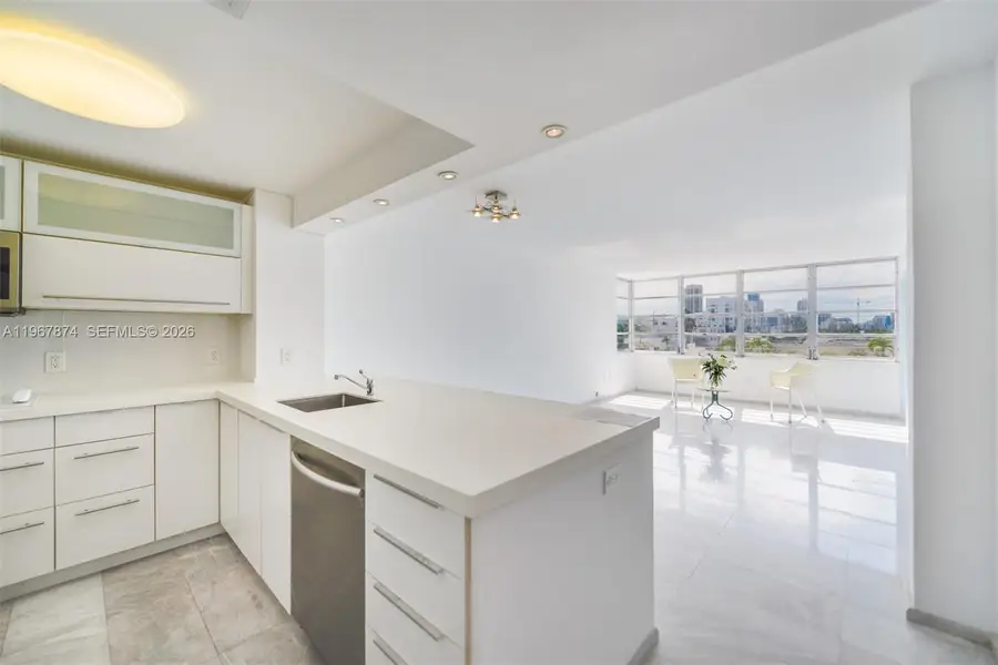 8000 Harding Ave #4B, Miami Beach, FL 33141 - #2