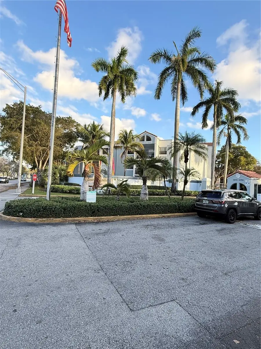 6272 NW 186th St #301, Hialeah, FL 33015 - #2