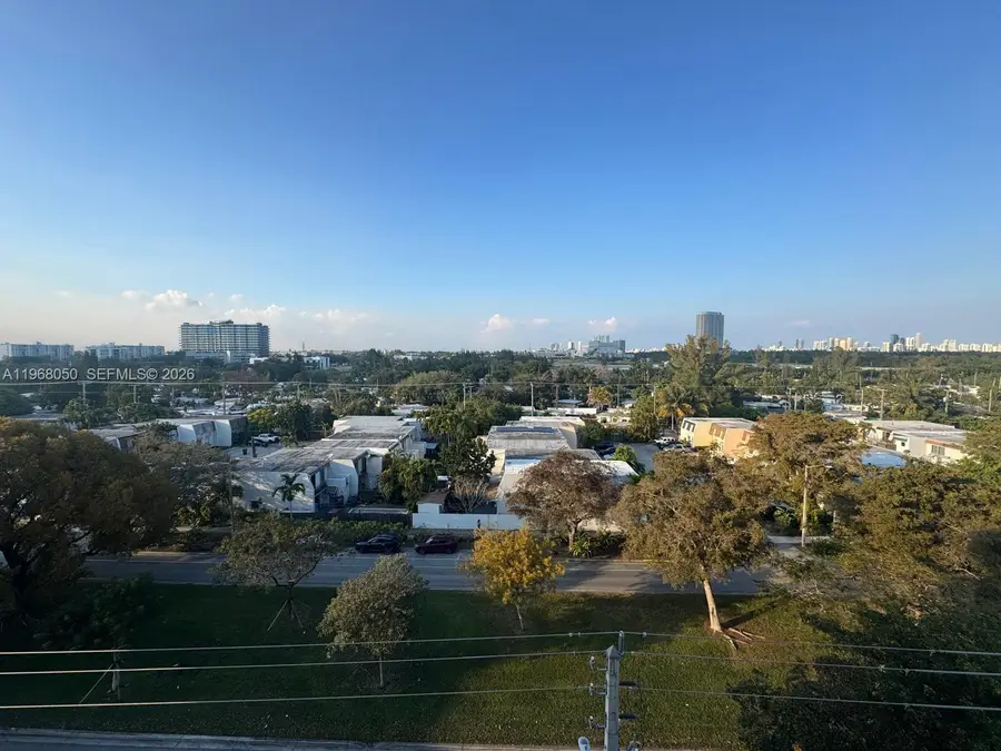 2020 NE 135th St #811, North Miami, FL 33181 - #3