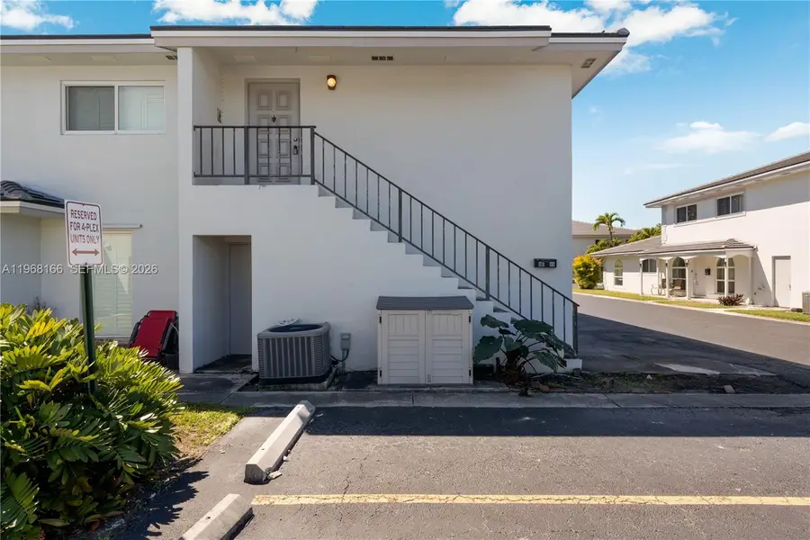 8048 SW 80 Av #D4, Miami, FL 33143 - #2