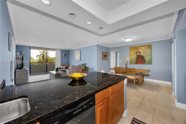 7300 Wayne Ave #405, Miami Beach, FL 33141