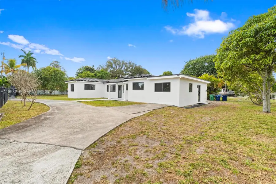14950 NE 2nd Ave, Miami, FL 33161 - #2
