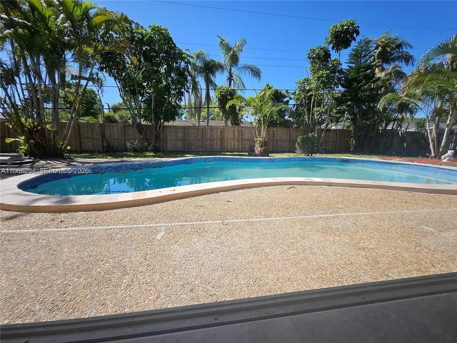 221 SW 53rd Ave, Plantation, FL 33317 - #2