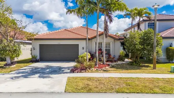 1391 SW 181st Ave, Pembroke Pines, FL 33029
