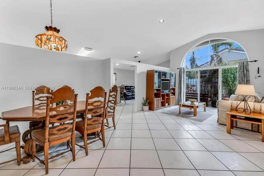 1391 SW 181st Ave, Pembroke Pines, FL 33029 - #2