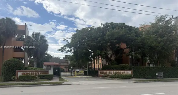 9420 W Flagler St #104, Miami, FL 33174