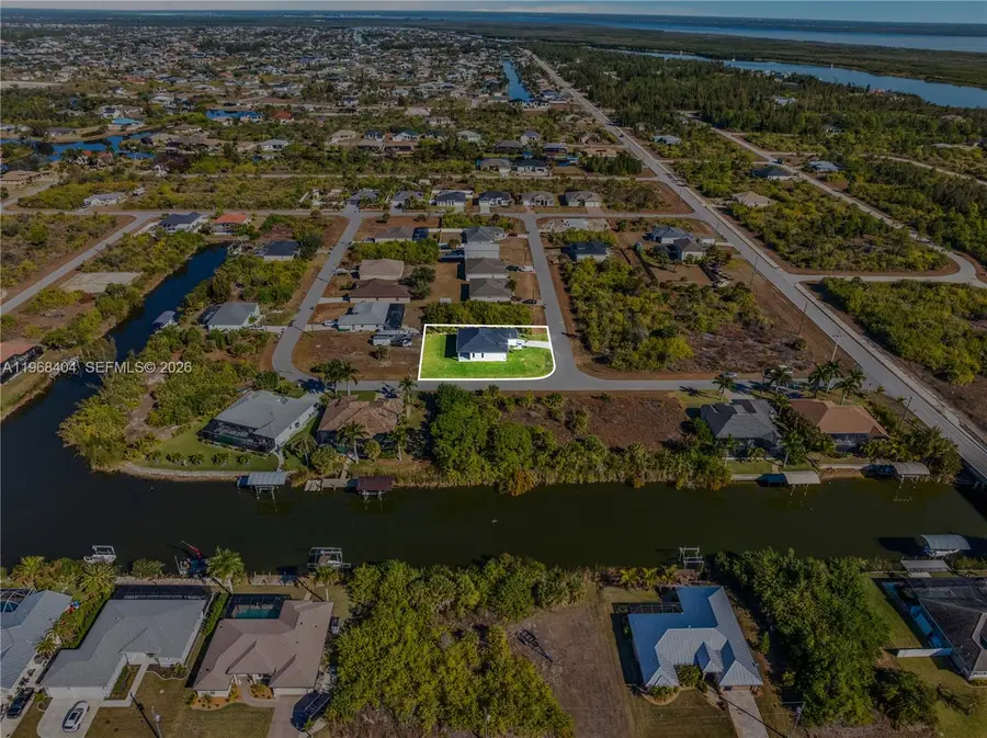 10065 Memphis St, Port Charlotte, FL 33981 - #3