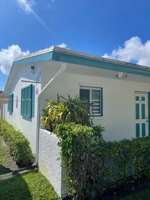 5911 NE 18th Ave, Fort Lauderdale, FL 33334 - #2