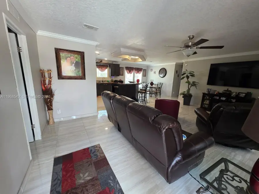 555 S Lindero St, Clewiston, FL 33440 - #3