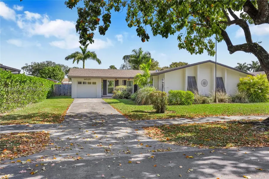18525 SW 90th Ct, Cutler Bay, FL 33157 - #2
