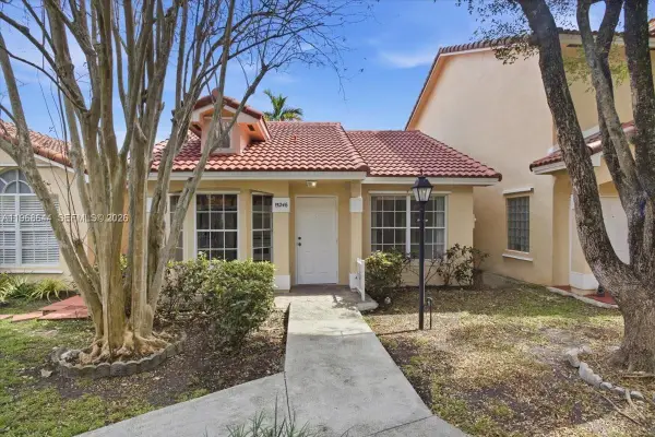 15246 SW 111th St, Miami, FL 33196