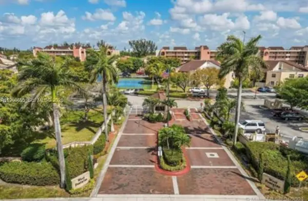 10253 NW 9th Street Cir #204-6, Miami, FL 33172