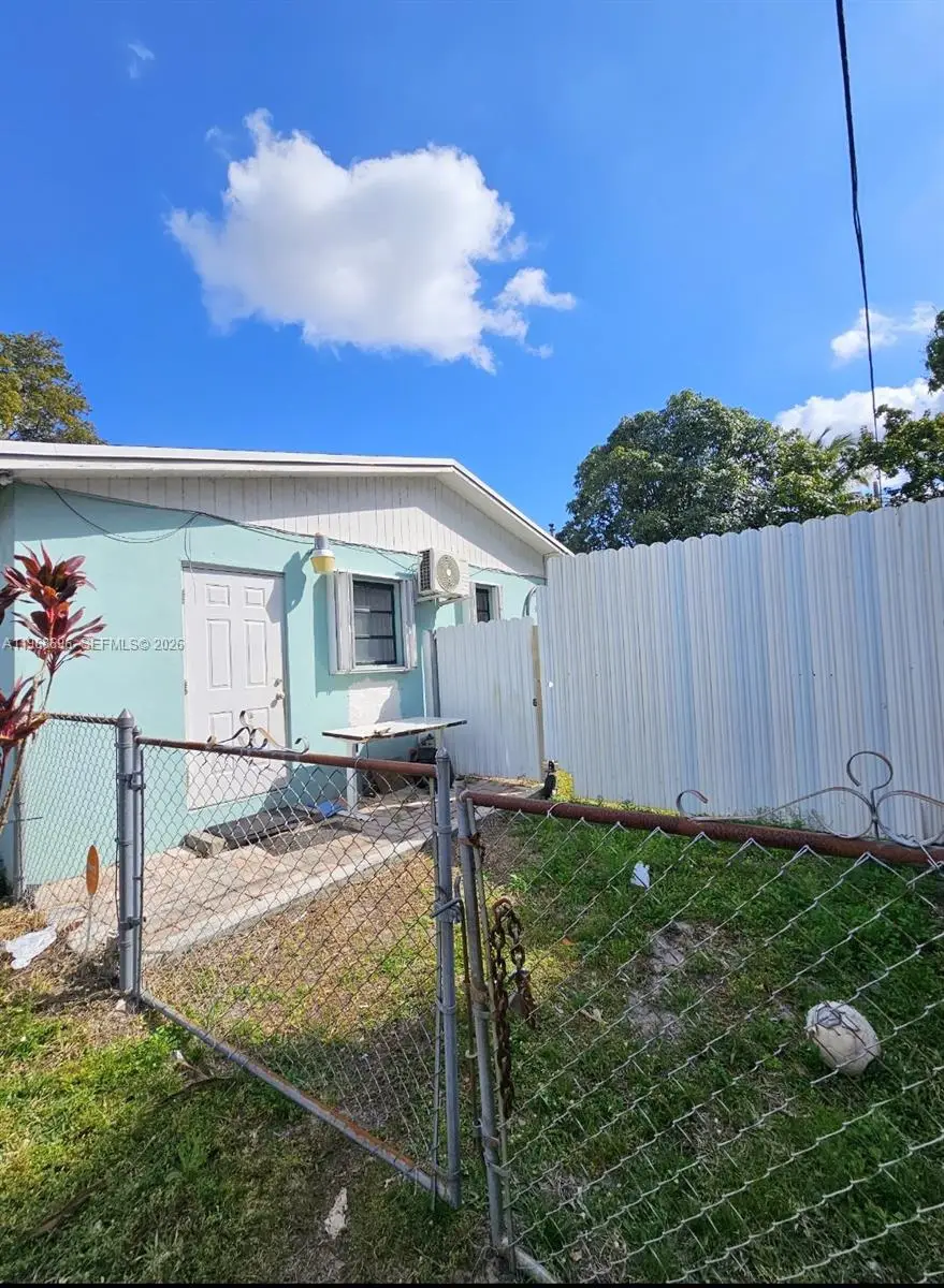 1760 NW 135th St, Miami, FL 33167 - #3