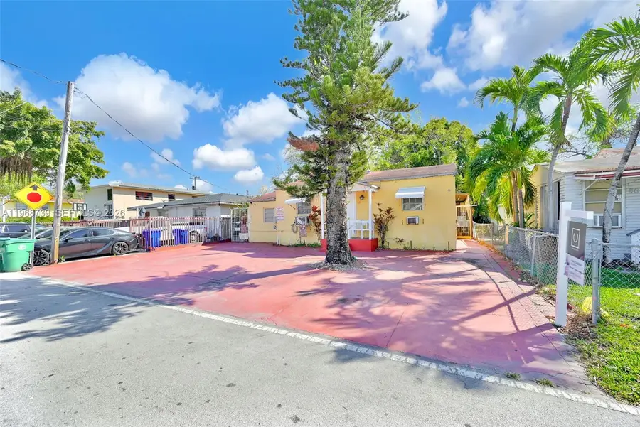 811 NW 24th Ct, Miami, FL 33125 - #2