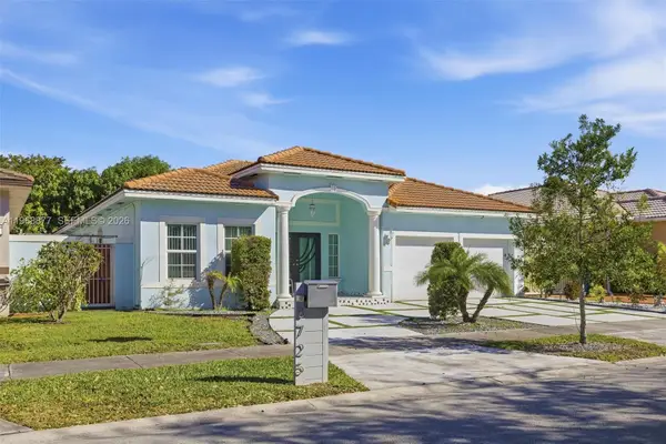 8725 NW 148th Ter, Miami Lakes, FL 33018
