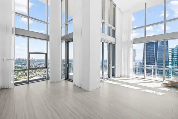 851 NE 1st Ave #5001, Miami, FL 33132