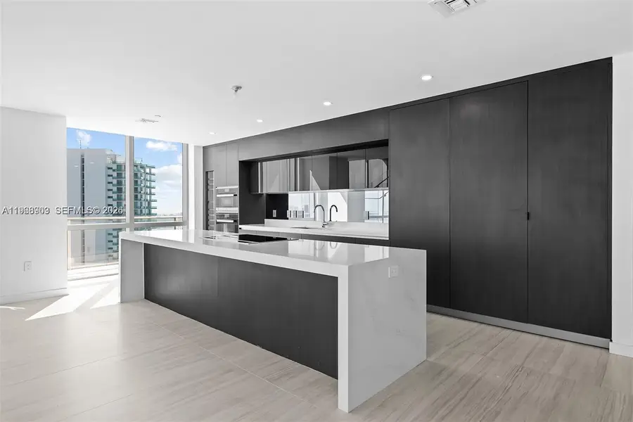 851 NE 1st Ave #5001, Miami, FL 33132 - #3