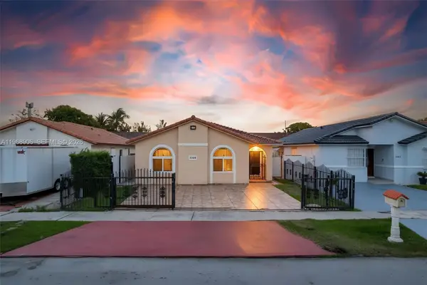 3289 W 70th St, Hialeah, FL 33018