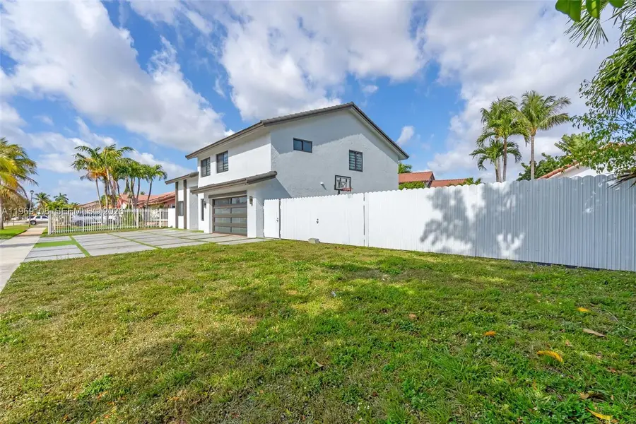 6325 NW 200th St, Hialeah, FL 33015 - #2