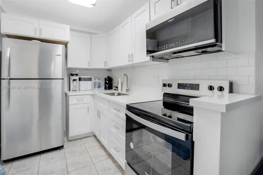 8501 NW 8th St #110, Miami, FL 33126 - #3