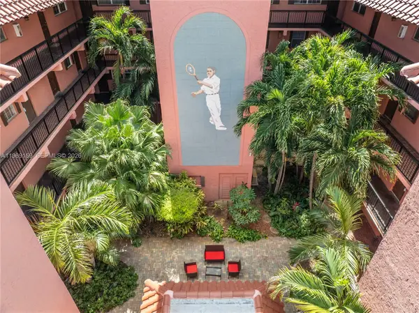 670 Tennis Club Dr #307, Fort Lauderdale, FL 33311