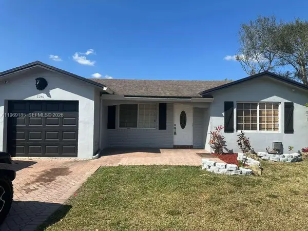 8201 NW 105th Ave, Tamarac, FL 33321