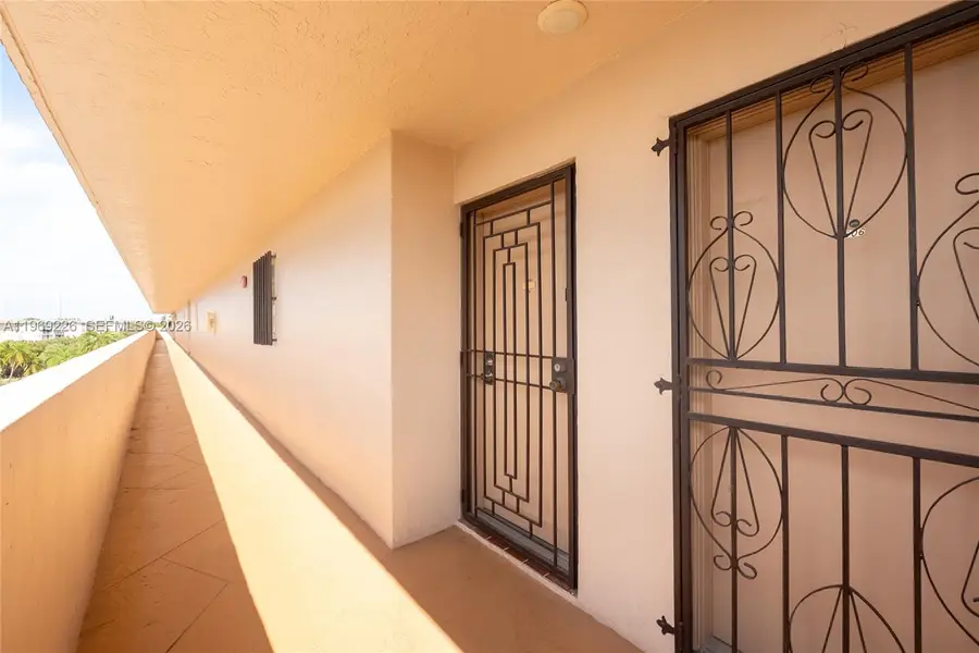 8889 W Fontainebleau Blvd #505, Miami, FL 33172 - #3