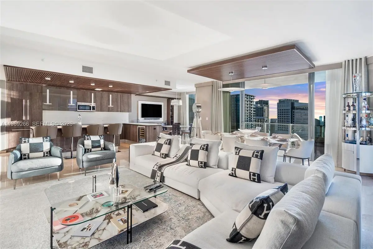 88 SW 7th St #3801, Miami, FL 33130 - #1