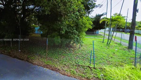 6227 SW 19th St, Miami, FL 33155