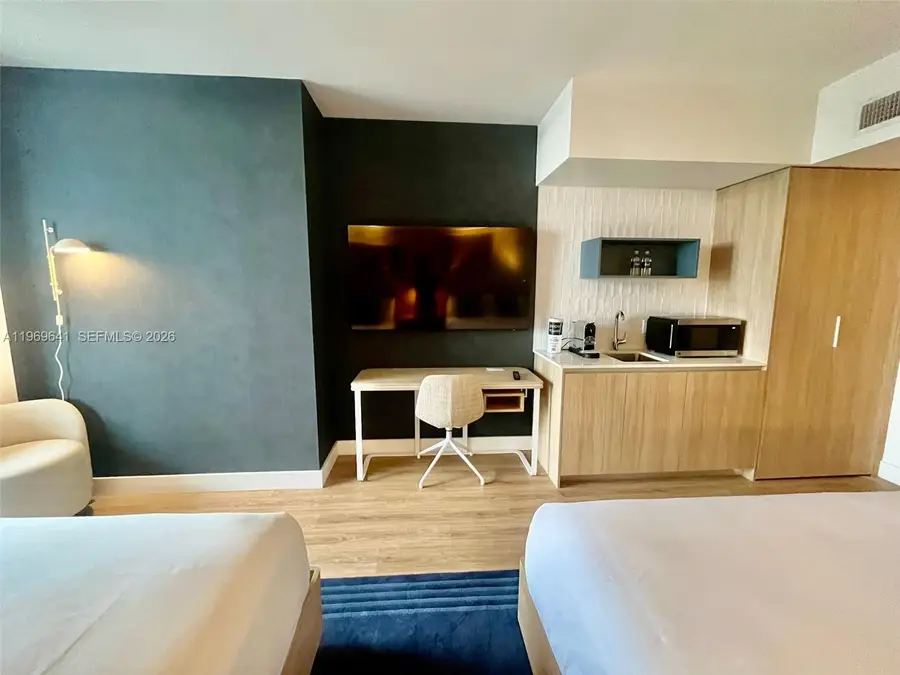 159 NE 6th St #1806, Miami, FL 33132 - #3