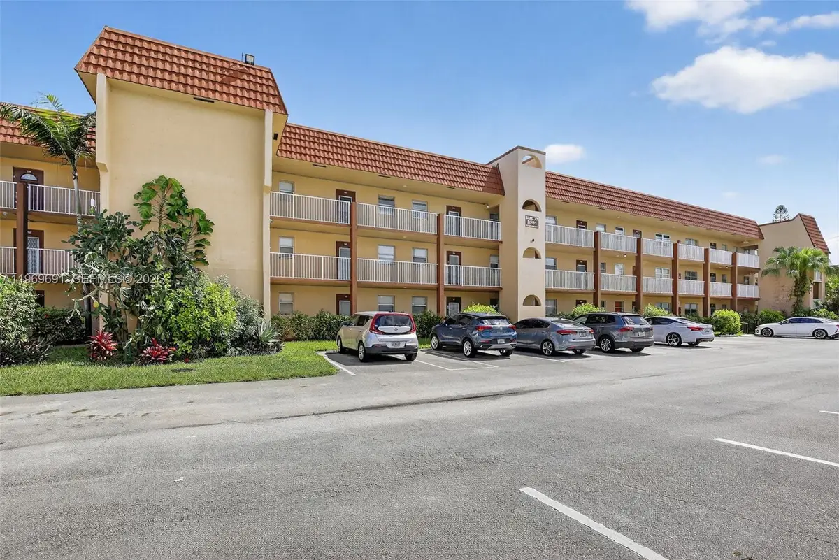 8951 Sunrise Lakes Blvd #105, Sunrise, FL 33322 - #1
