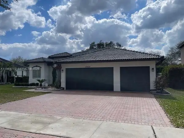 10620 NW 56th Ct, Coral Springs, FL 33076