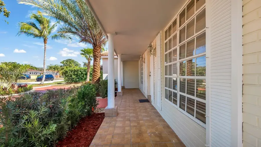 5300 Grant St, Hollywood, FL 33021 - #2