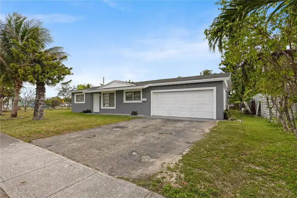 300 NW 39th St, Deerfield Beach, FL 33064