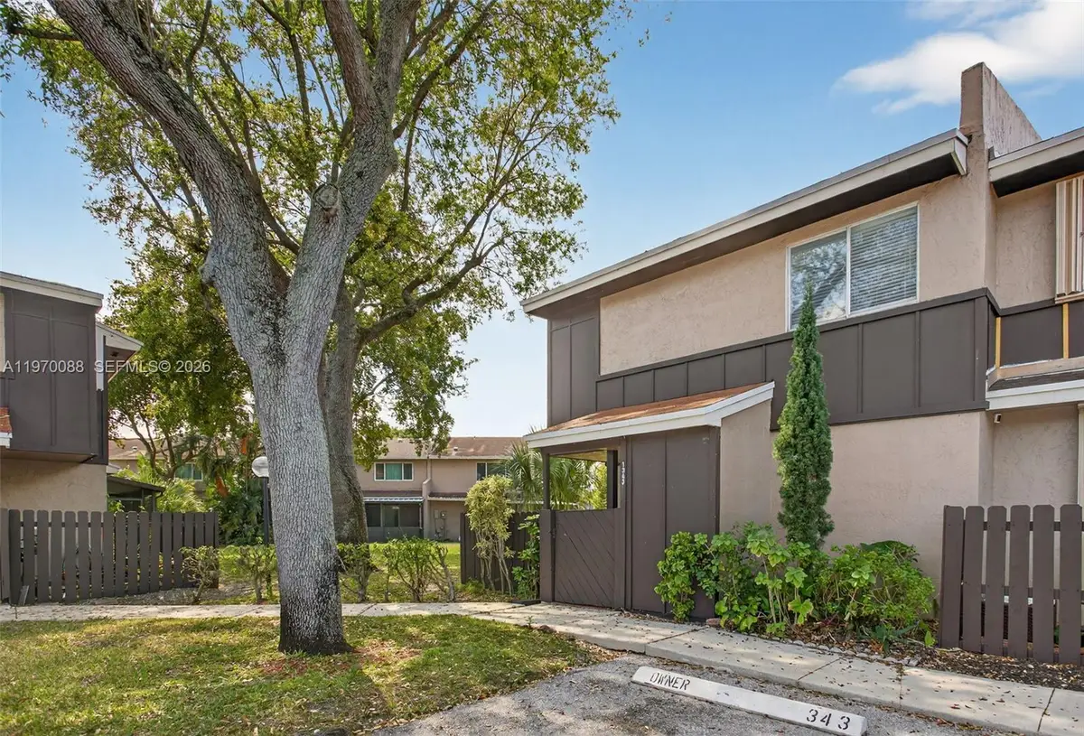 1343 Sussex Dr, North Lauderdale, FL 33068 - #1