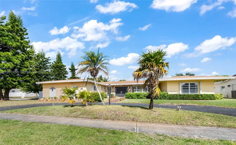 4931 Madison St, Hollywood, FL 33021 - #2