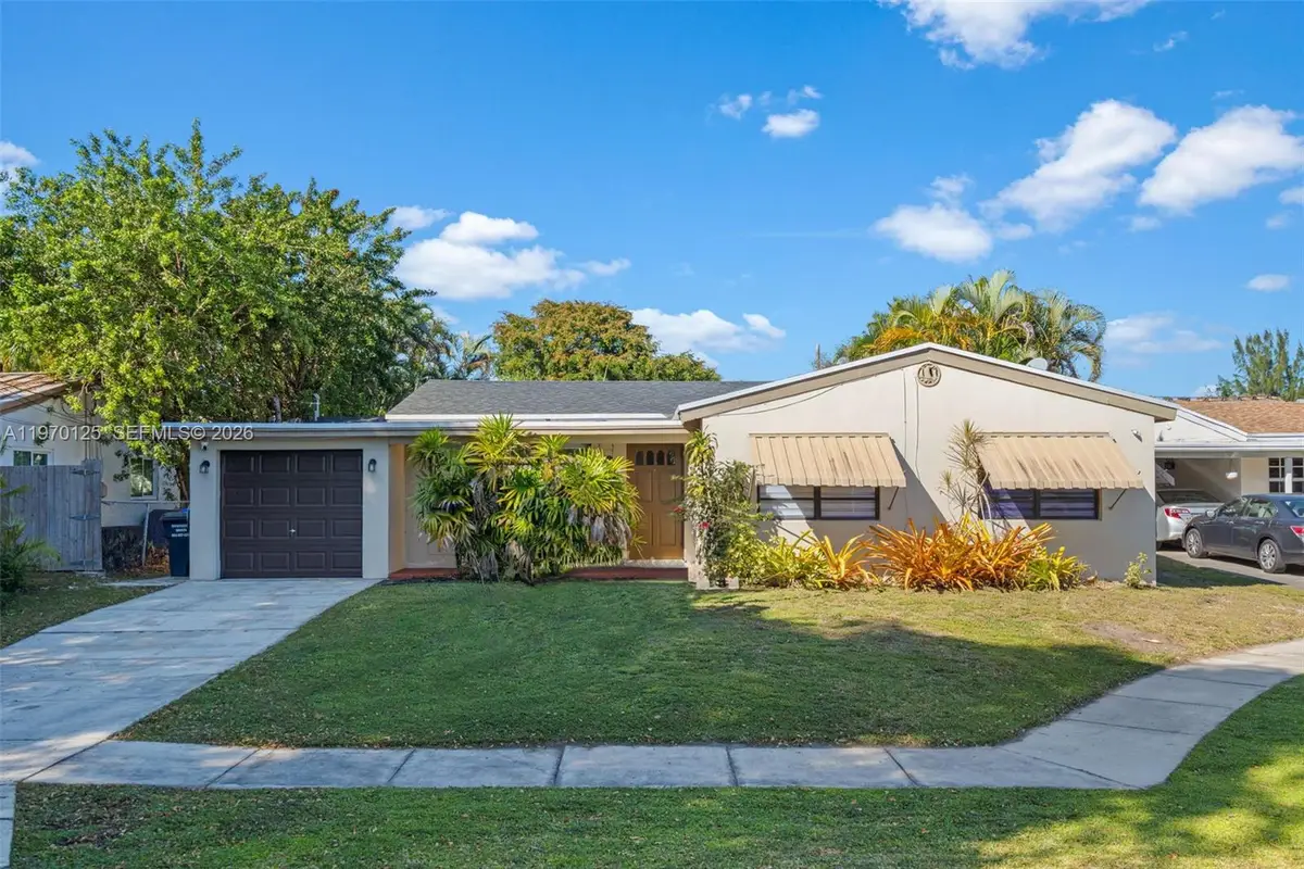 3035 Hayes St, Hollywood, FL 33021 - #1