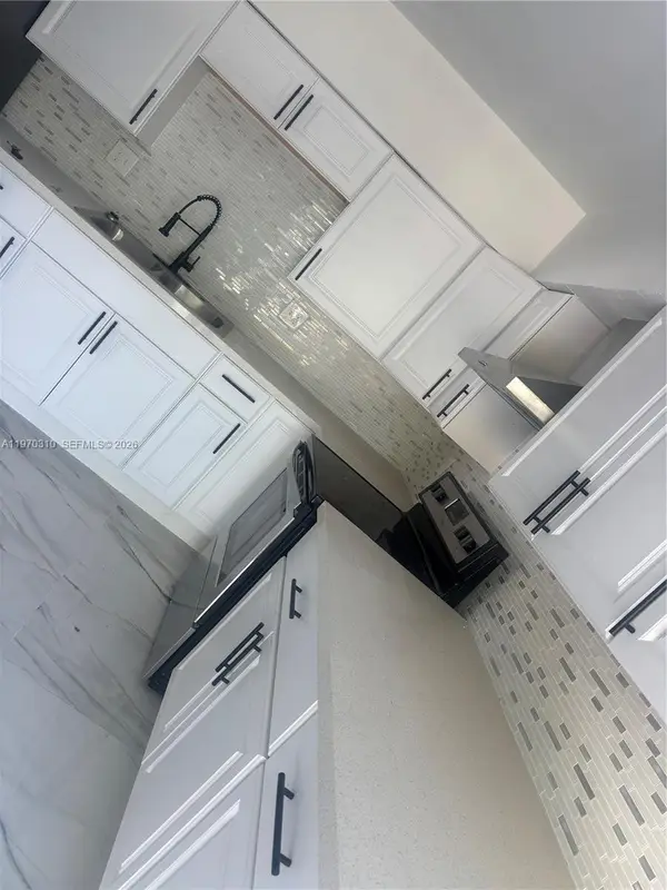 2831 NW 190th St, Miami Gardens, FL 33056