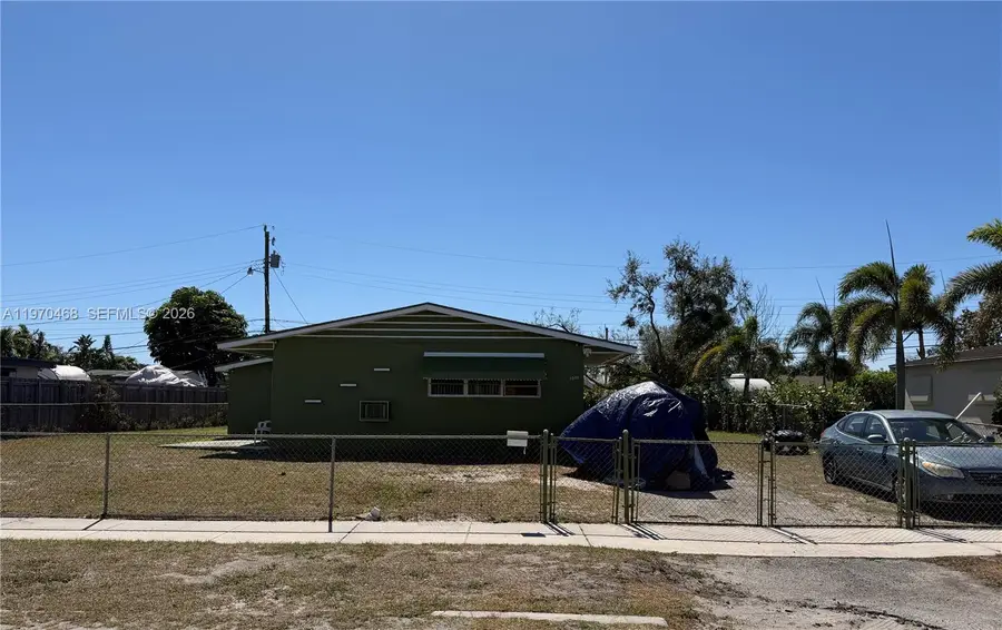 3500 NW 208th St, Miami Gardens, FL 33056 - #2